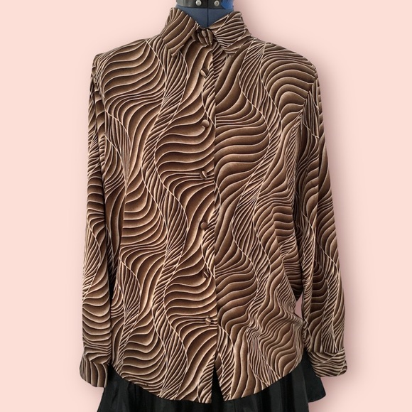 Yves St. Clair Tops - Vintage Yves swirl top